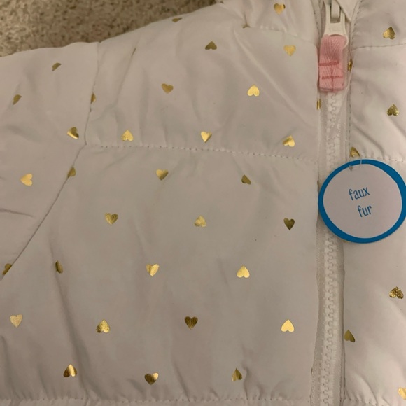 NWT Carter's 1 Piece Snow Suit---Size 6-9 Months~Faux Fur mini hearts - Picture 2 of 8